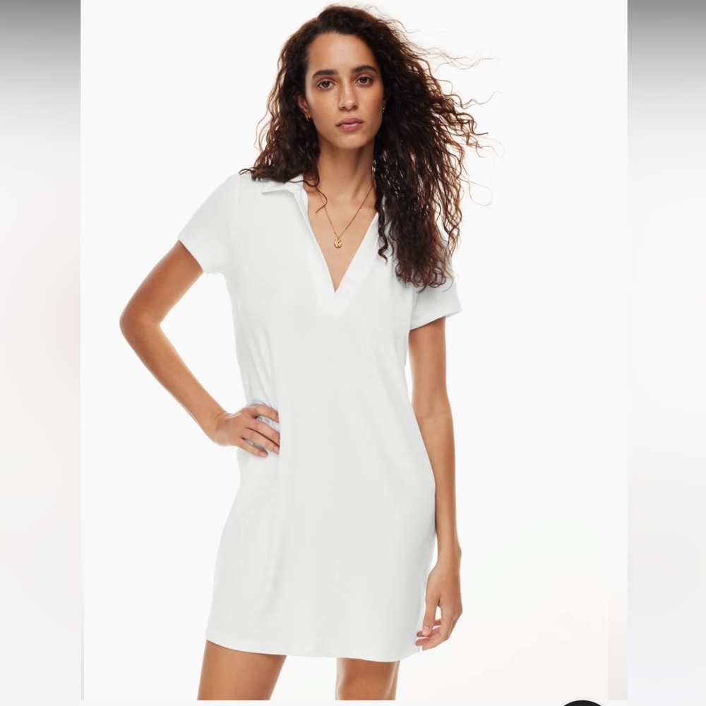 Aritzia reef lounge dress in Plum size medium